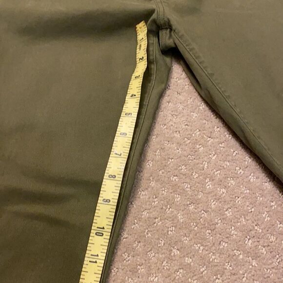 Banana Republic pants. Size 28. Olive green. Excellent condition. - Picture 8 of 9